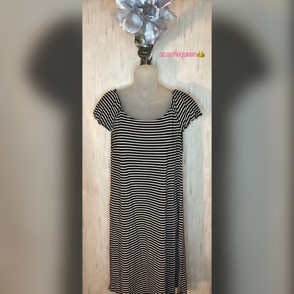 Harlow & Rose comfortable dress